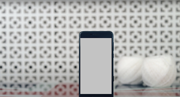 Черно-белый экран на iPhone: как сделать и зачем это нужно?
