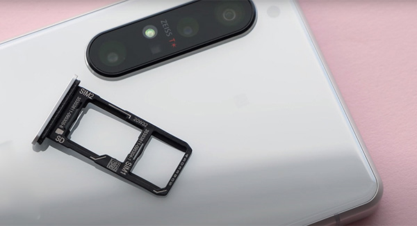 Почему Sony Xperia не видит сим-карту